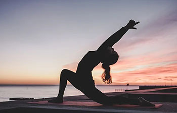 benefits-of-practicing-yoga.jpg
